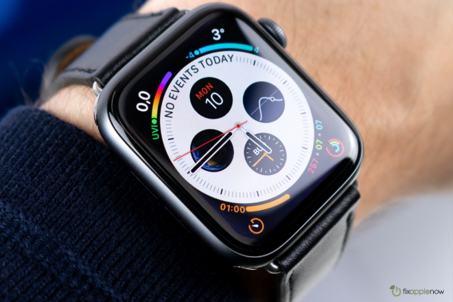 Apple Watch vs the Samsung Galaxy Smartwatch